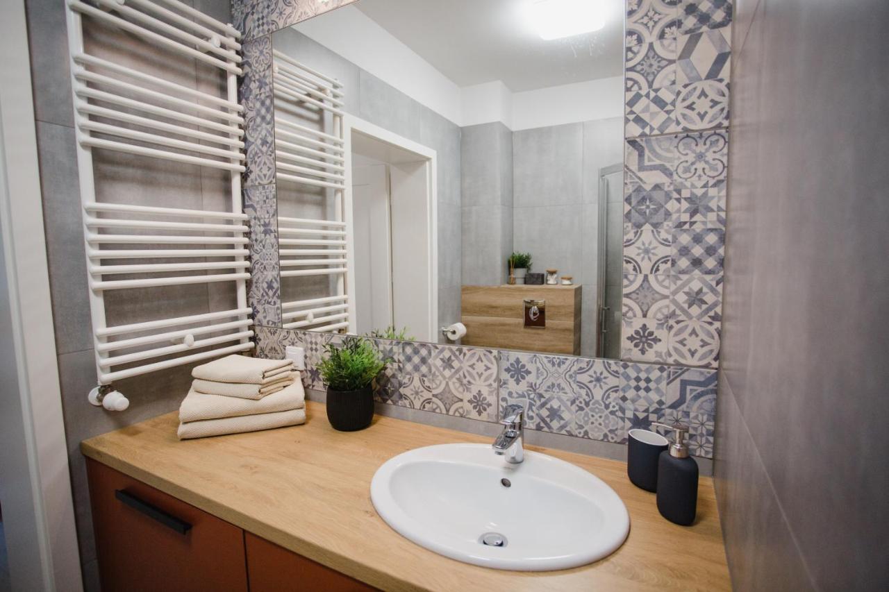 W&K Apartments - Ginger Suite - Faktura Vat, Parking Кошалин Экстерьер фото